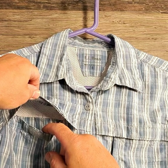 L.L. Bean Light Blue and White Button Down Shirt - Picture 4 of 9